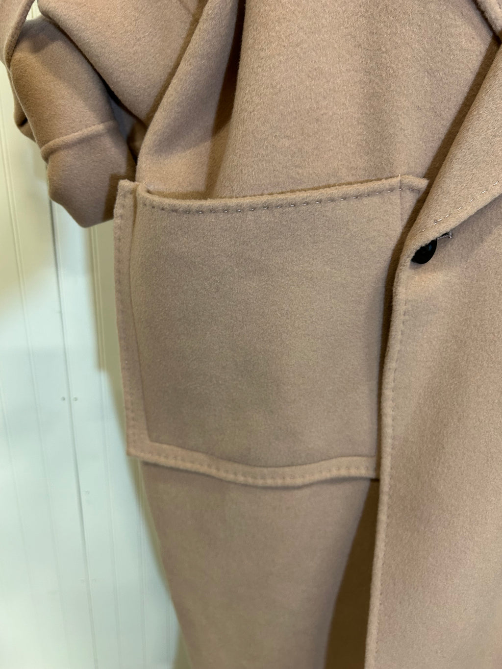 Latteleir, size Large, Coat
