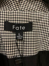 Load image into Gallery viewer, Fate Houndstooth Women’s Cape Jacket New with Tags Size Large
