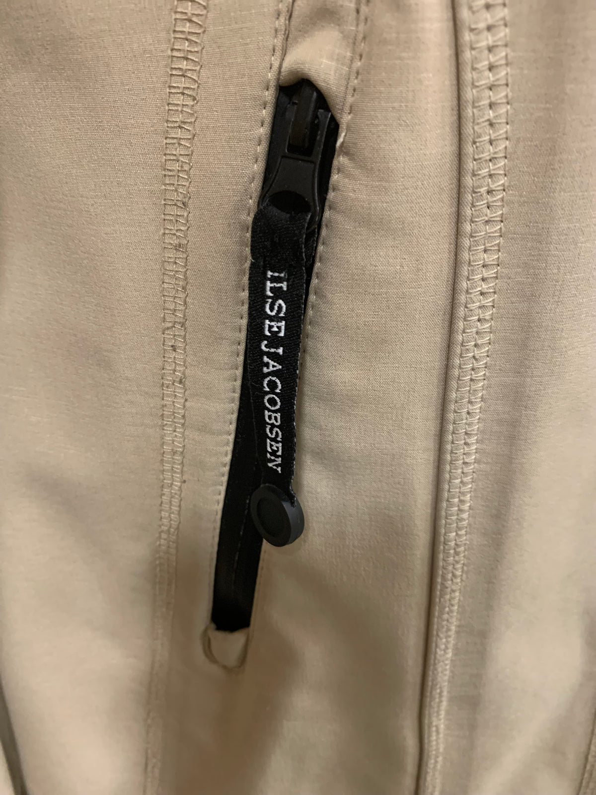 Ilse Jacobson, Raincoat Size 40