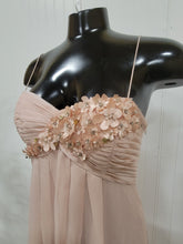 Load image into Gallery viewer, Beautiful Adrianna Papell Dress New with Tags Size 12/14
