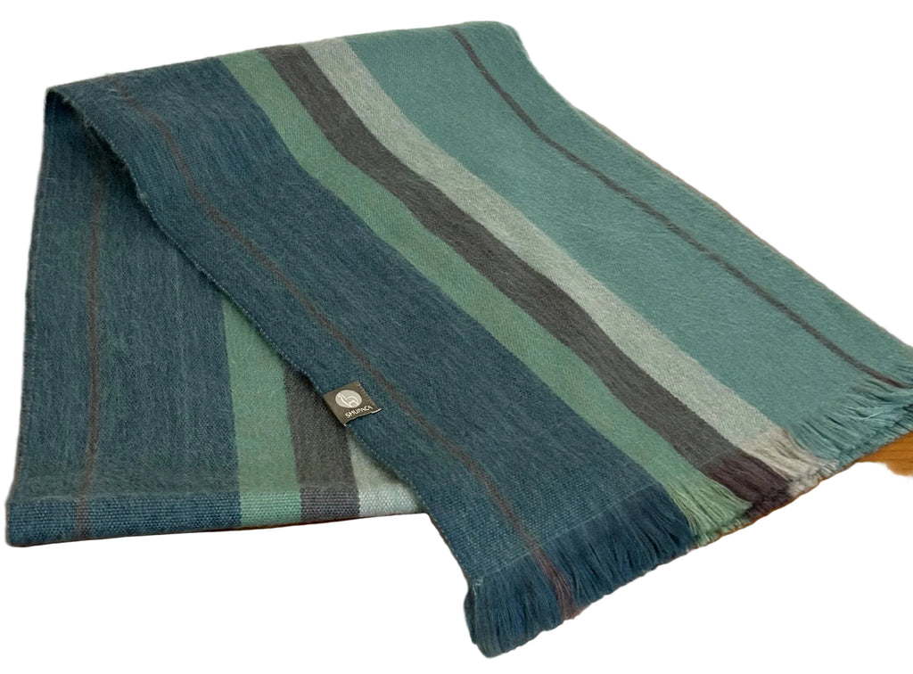 Schupaca, Alpaca, scarf