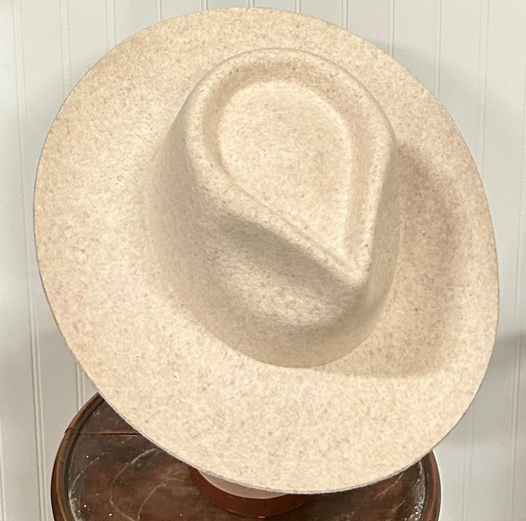 Gigi Pip, felt hat