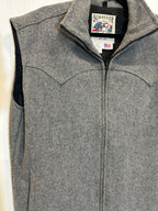Schaefer, Men’s vest, size Large