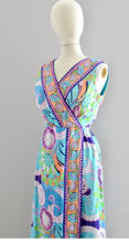 Load image into Gallery viewer, Beautiful 1970s Vintage Floral Maxi Dress
