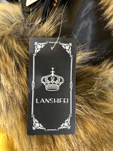 Load image into Gallery viewer, Lanshifei, fur-look vest, size 7-8
