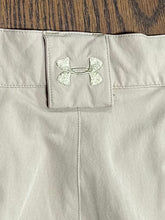 Load image into Gallery viewer, Men's Under Armour Shorts, size 40
