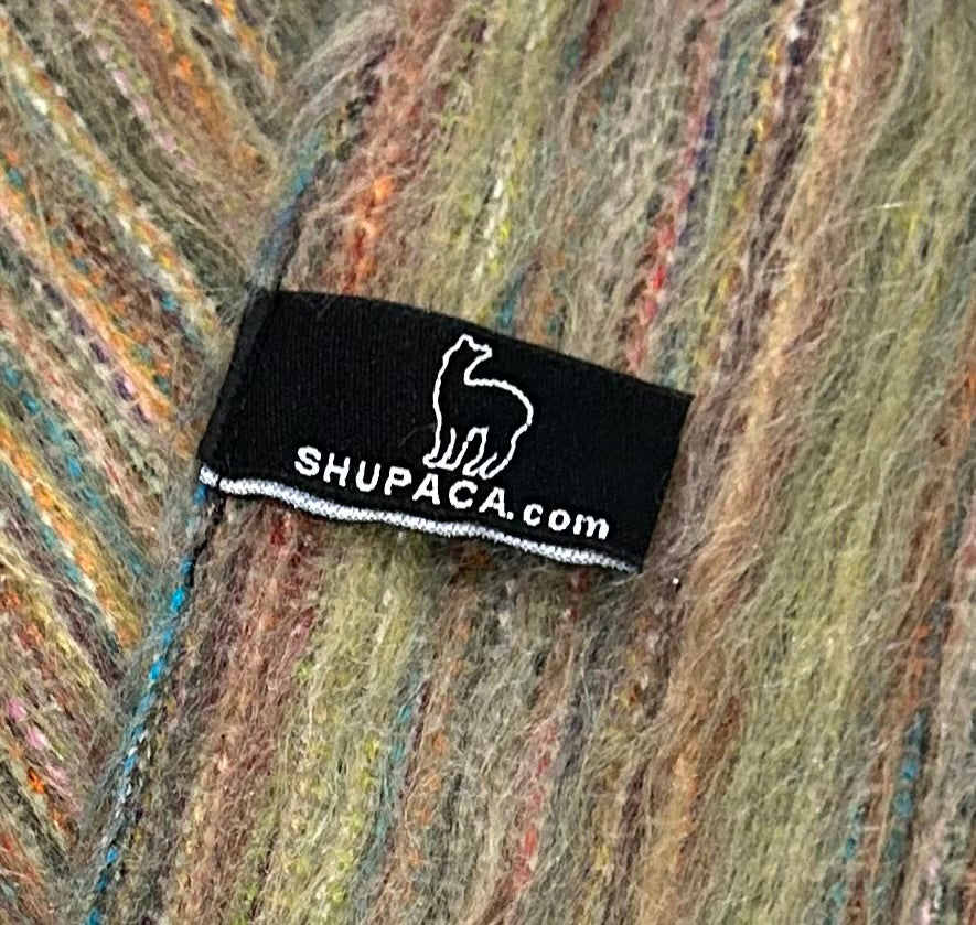 Schupaca, Alpaca, scarf