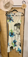 Load image into Gallery viewer, Komarov, dress, Size Small
