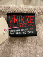 Load image into Gallery viewer, Vrikke Norwegian 100% Wool Sweater New Size Medium
