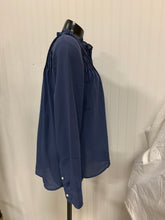 Load image into Gallery viewer, J. Crew Mercantile New Blouse Size 12

