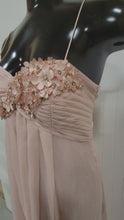 Load and play video in Gallery viewer, Beautiful Adrianna Papell Dress New with Tags Size 12/14
