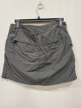 Load image into Gallery viewer, Columbia Women's Skort, size 6
