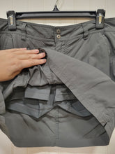 Load image into Gallery viewer, Columbia Women's Skort, size 6
