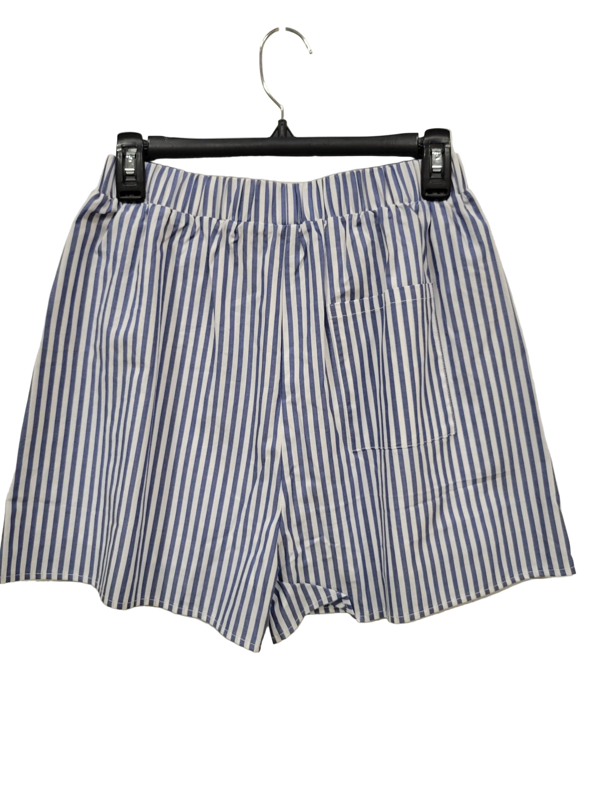 All in a Row, Shorts, size Medium