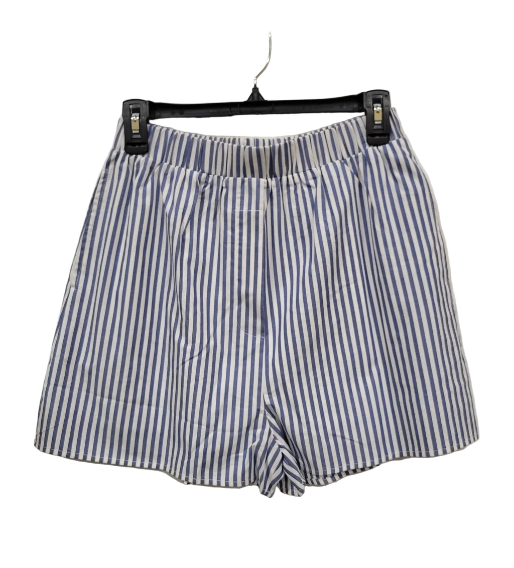 All in a Row, Shorts, size Medium
