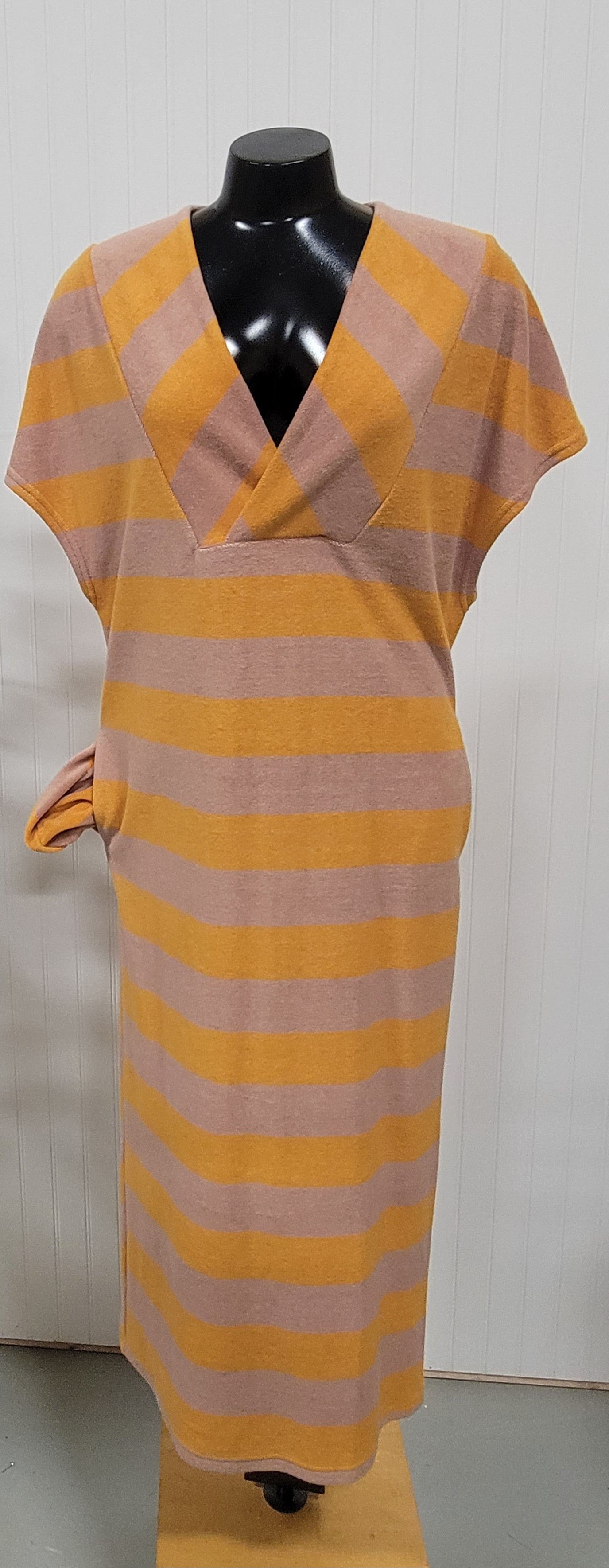 Dress, size Small