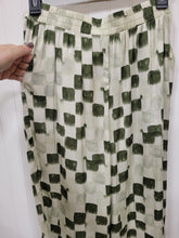 Load image into Gallery viewer, Silky Checkered Pants, size Small
