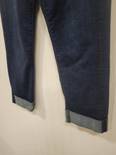 Load image into Gallery viewer, Liverpool Cropped Jeans
