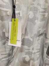 Load image into Gallery viewer, Robert Graham Men's Dress Shirt
