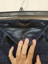 Load image into Gallery viewer, Liverpool Cropped Jeans
