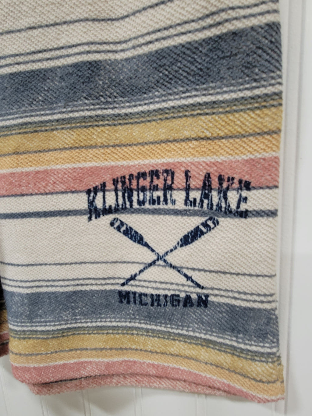 Klinger Lake, Shorts, Boys size Small